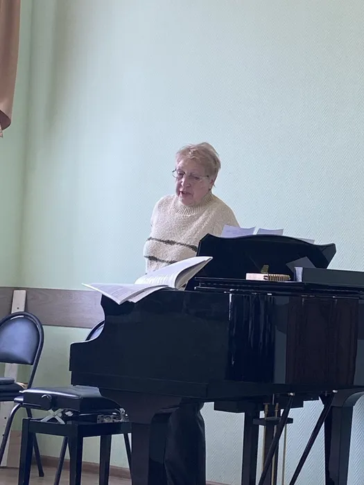 photo_5253995663584859007_y