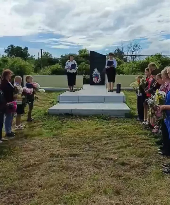 1000038965